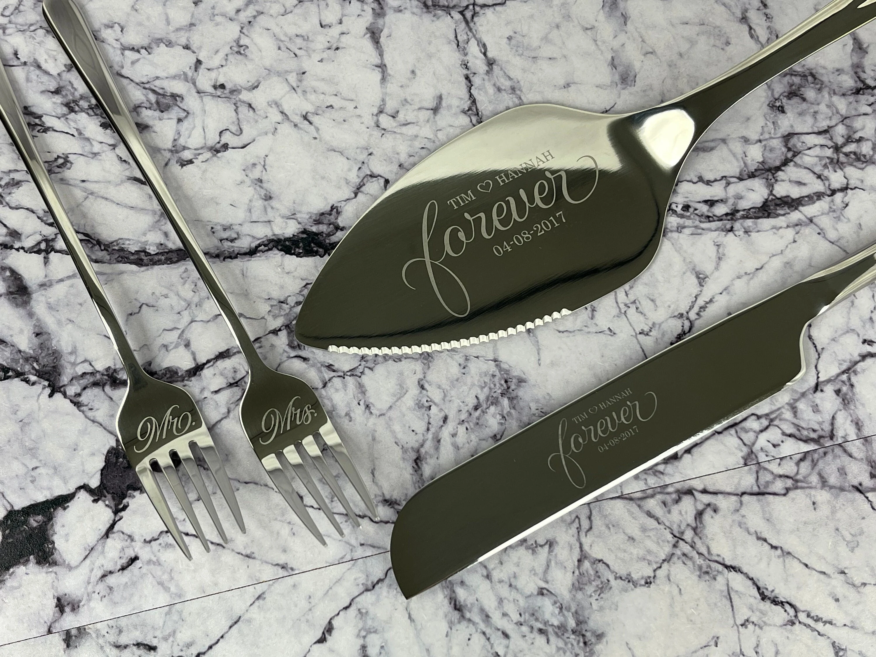 Custom Flatware Design Guide: Choosing Fonts, Logos, and Motifs-1