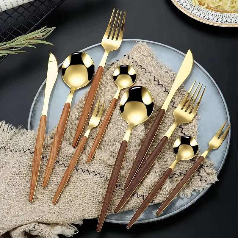 Cutlery Set With Coloured Handles-7