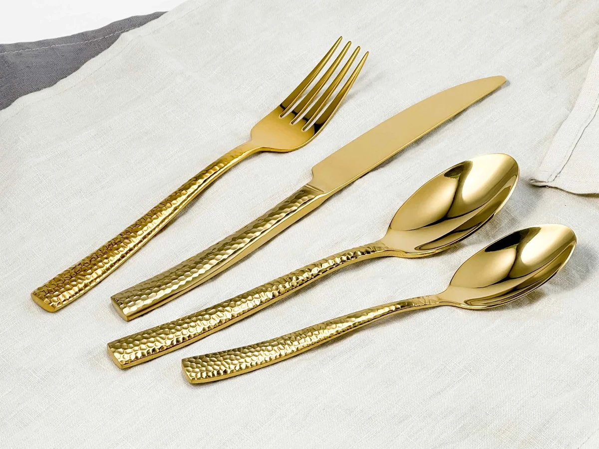 Pros and Cons of of Gold Colored Flatware