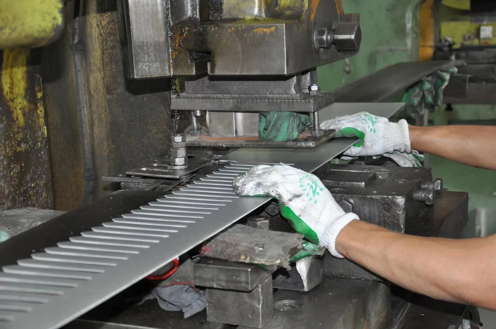 Is Flatware Made in China Safe & High-Quality-3