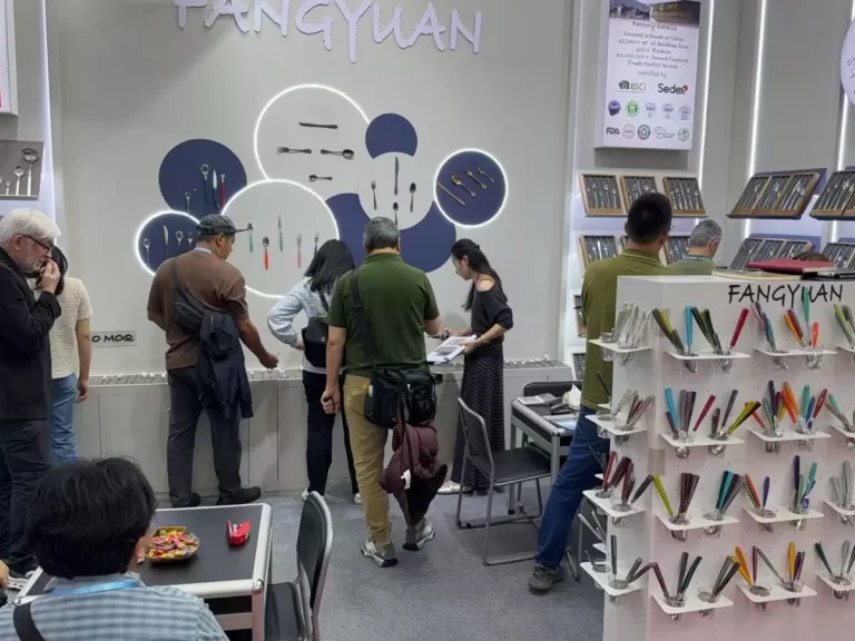 FANGYUAN’s Flatware Booth Thrives with Global Buyers at Canton Fair-8