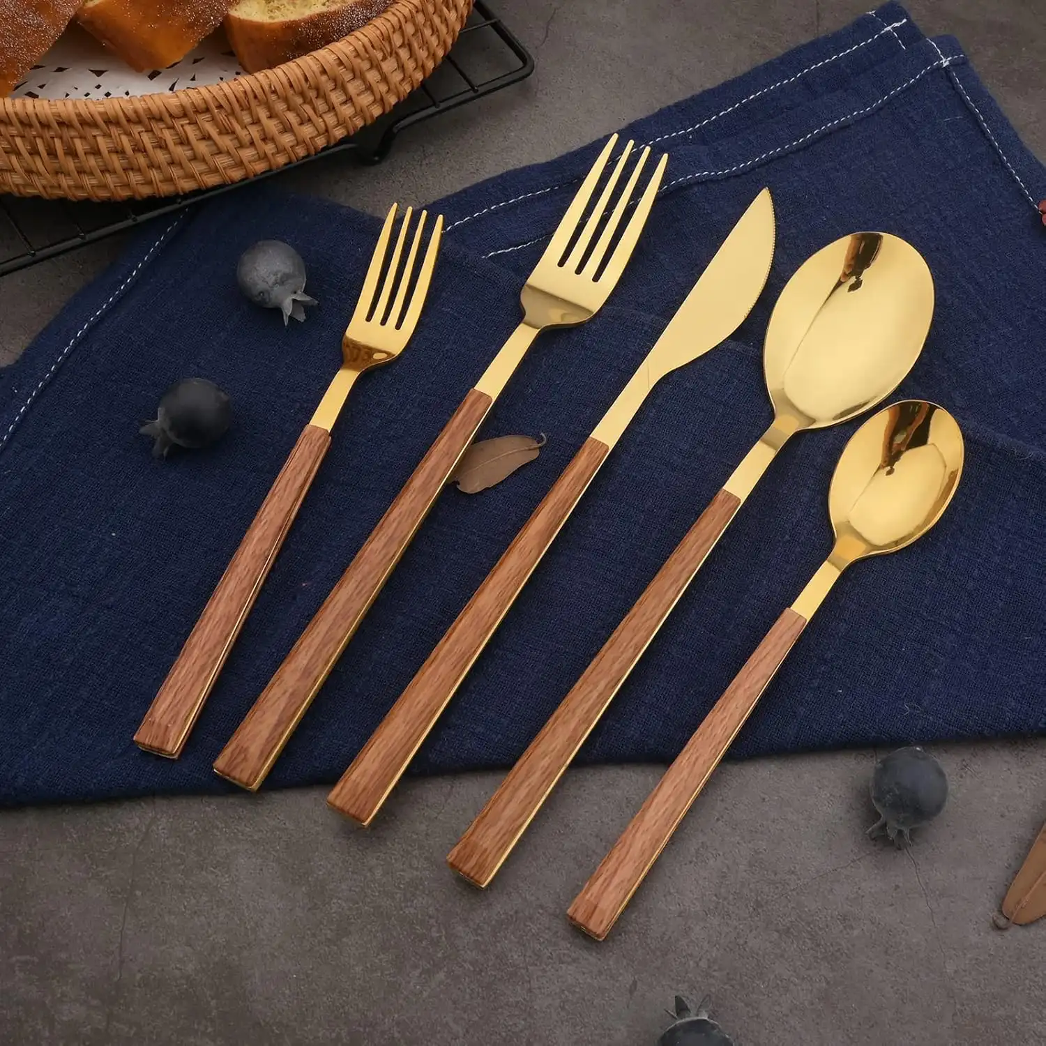 How to Source Luxury Wood-Grain Flatware in Bulk at Low Cost-6